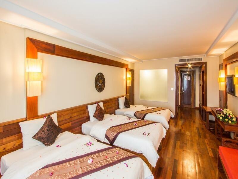 Royal Empire Premium Hotel Siem Reap Extérieur photo