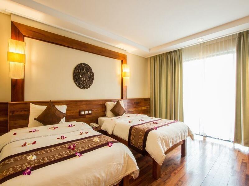 Royal Empire Premium Hotel Siem Reap Extérieur photo