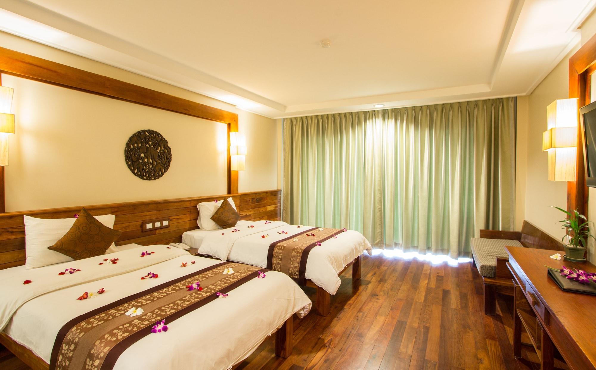 Royal Empire Premium Hotel Siem Reap Extérieur photo