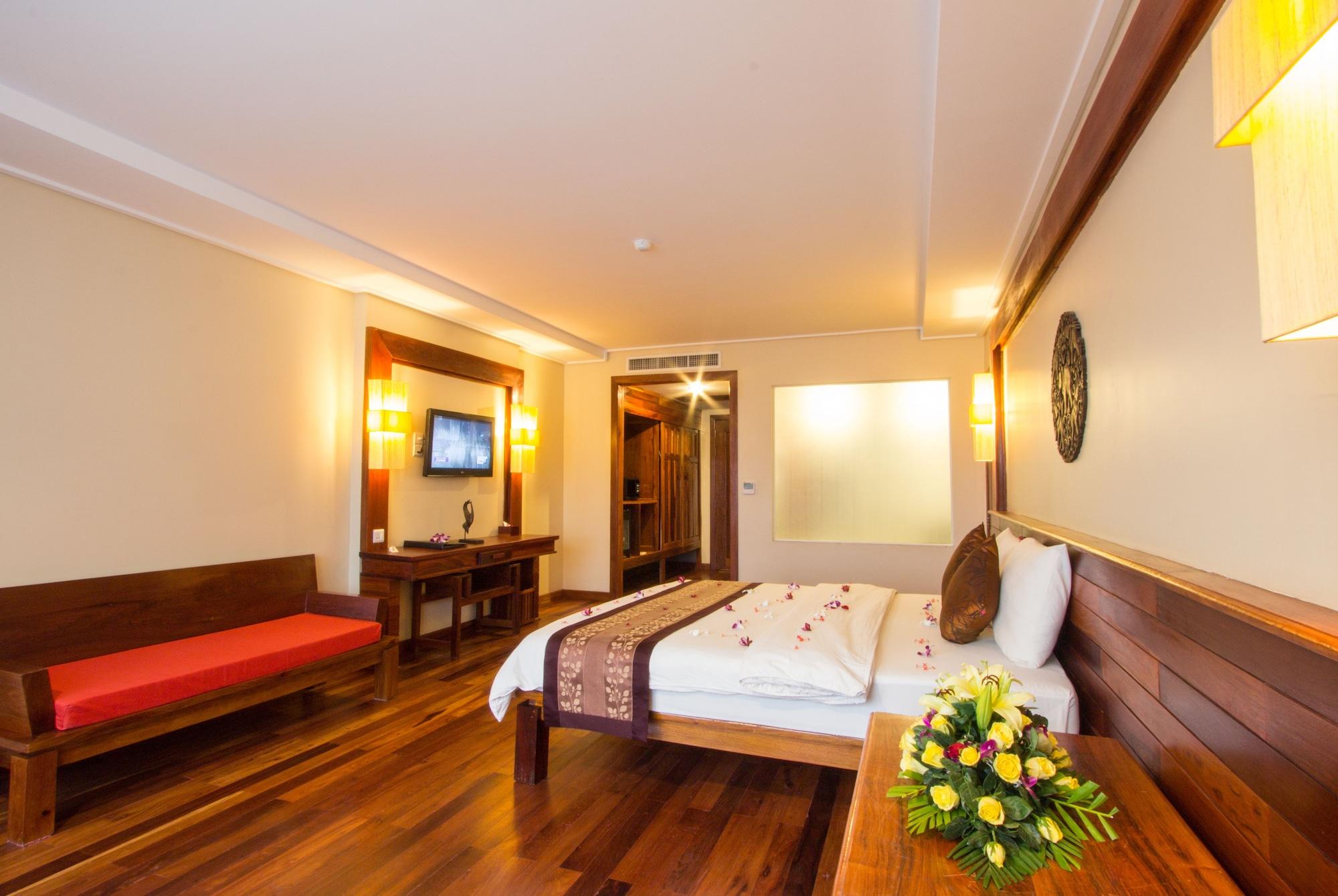 Royal Empire Premium Hotel Siem Reap Extérieur photo