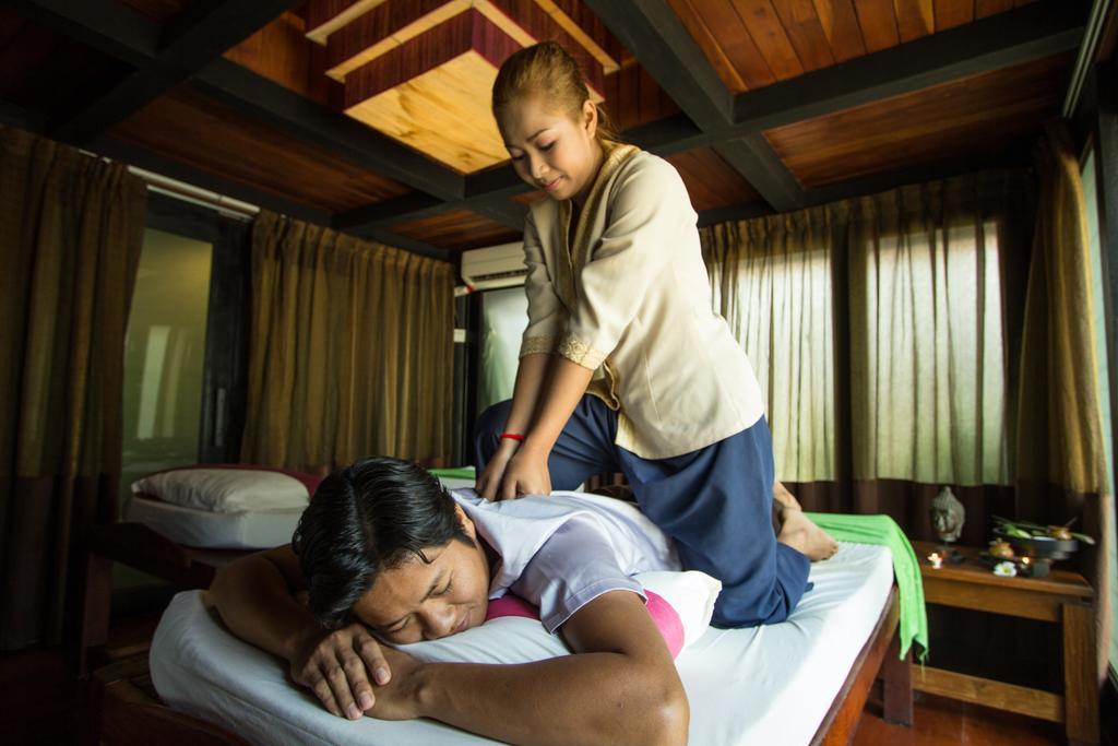 Royal Empire Premium Hotel Siem Reap Extérieur photo