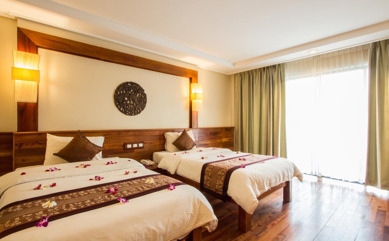 Royal Empire Premium Hotel Siem Reap Extérieur photo