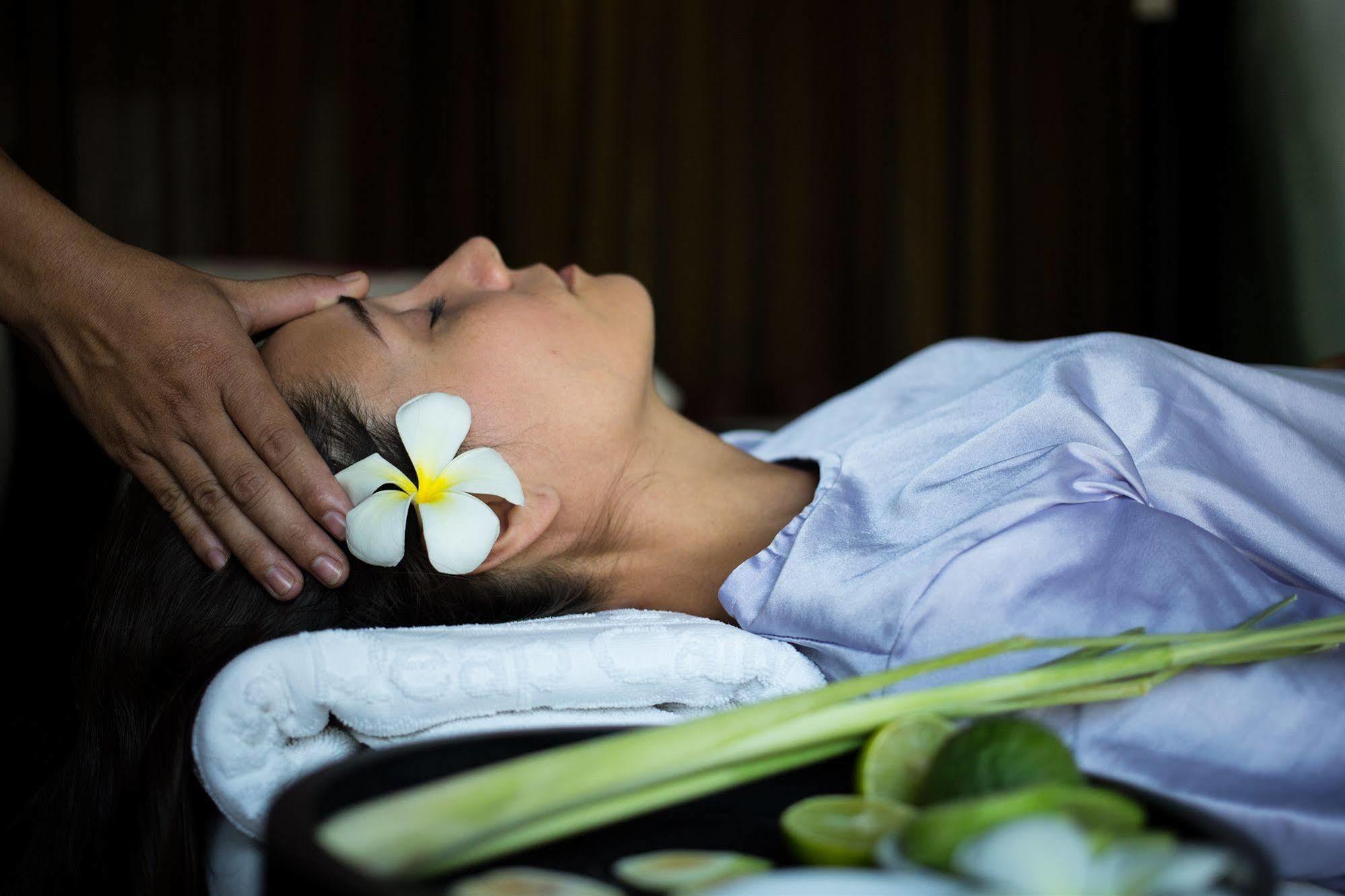 Royal Empire Premium Hotel Siem Reap Extérieur photo