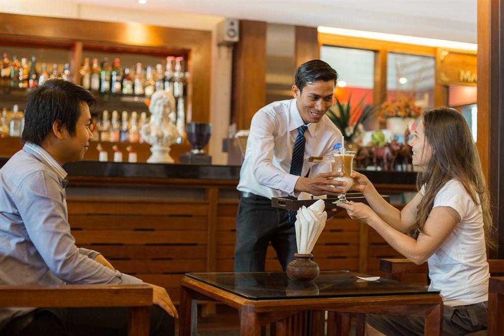 Royal Empire Premium Hotel Siem Reap Extérieur photo